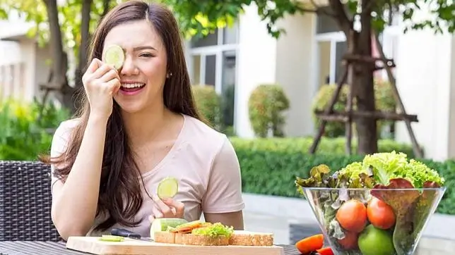 w644 Yayasan Lazuardi Indonesia menjaga kesehatan lambung dengan mengosumsi makanan berserat