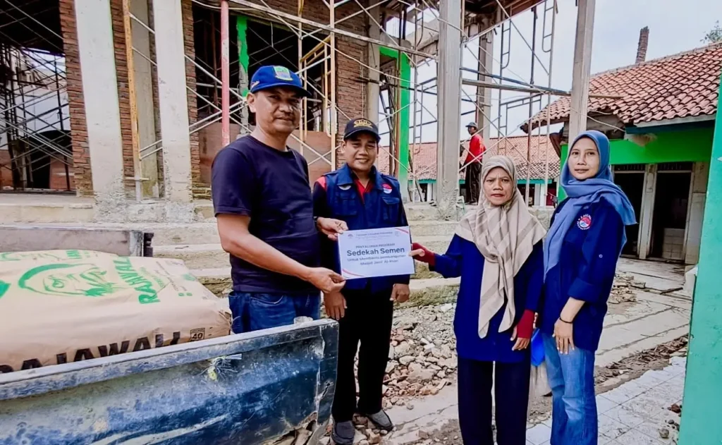 IMG20250122WA0014 1 1 Yayasan Lazuardi Indonesia penyauran sedekah semen