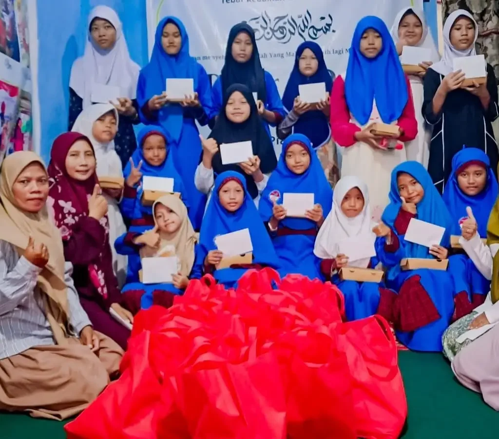 kegiatan santunan yatim sekaligus milad yayasan